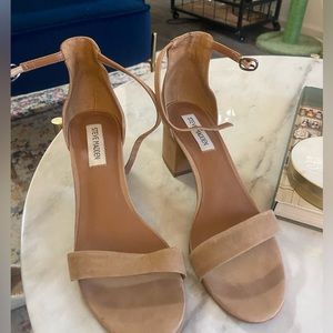 Tan Steve Madden heels